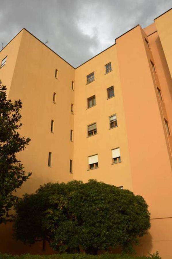 Apartment Design B&B Camera In Affitto Ferrara Exterior foto